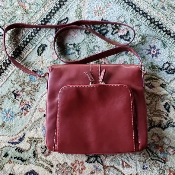 LIZ CLAIBORNE Shoulder Organizer Pockets Bag Red / Plaid Faux Leather - Picture 2 of 12